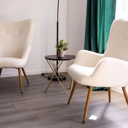 For 6 Modern Retreat Holiday home