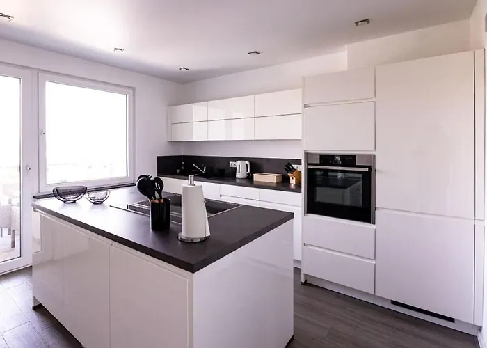 For 6 Modern Retreat 度假居 *