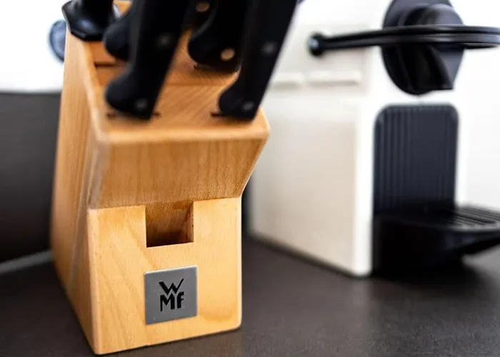 For 6 Modern Retreat